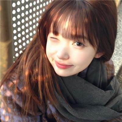 踉跄女孩